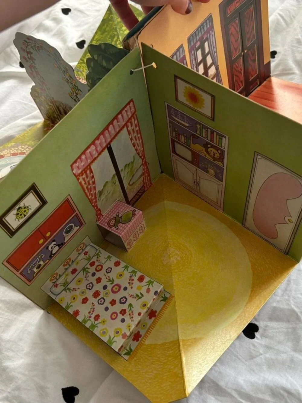 Vintage 1973 Chadwick Miller Paper Pop Up Doll House Book